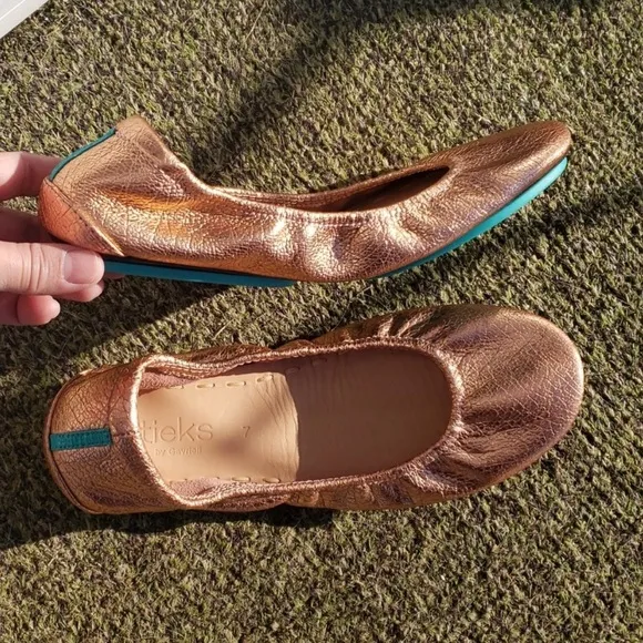 EUC! Tieks Flats by Gavrieli in Color Rose Gold Glam - Size Women’s 7