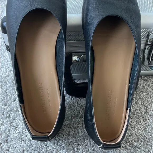 Everlane‎ Elegant Black Leather Women's Flats. The Day Glove.