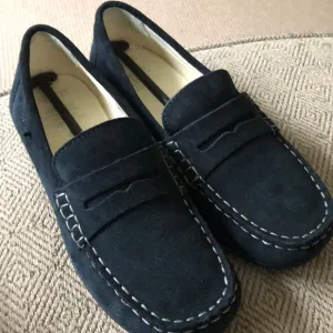 Excellent condition- Geox Suede Navy Boys Shoes