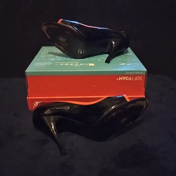 Fendi Black and Orange Patent Leather heels 40.5 (9.5) US