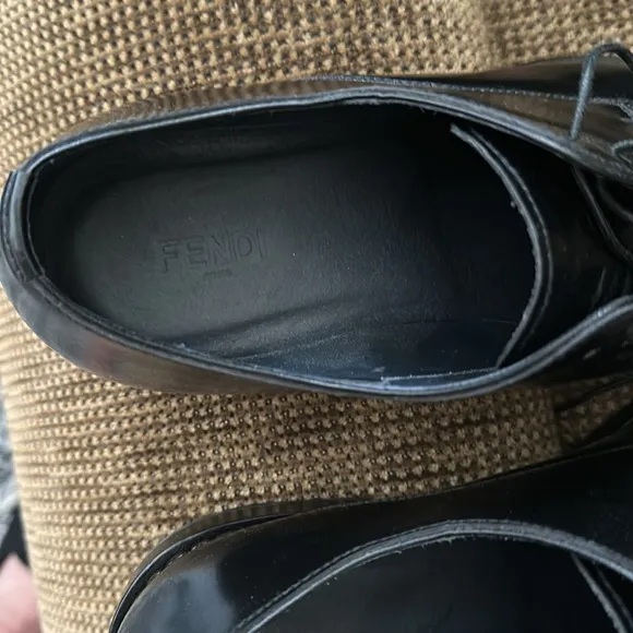 Fendi Mens dress shoes. US 7.5 in excellent condition.