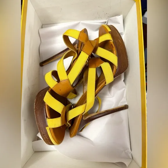 Fendi Yellow Strappy Platform Stilettos Heels in Mimosa/HoneyEU 39.5/ US 8.5