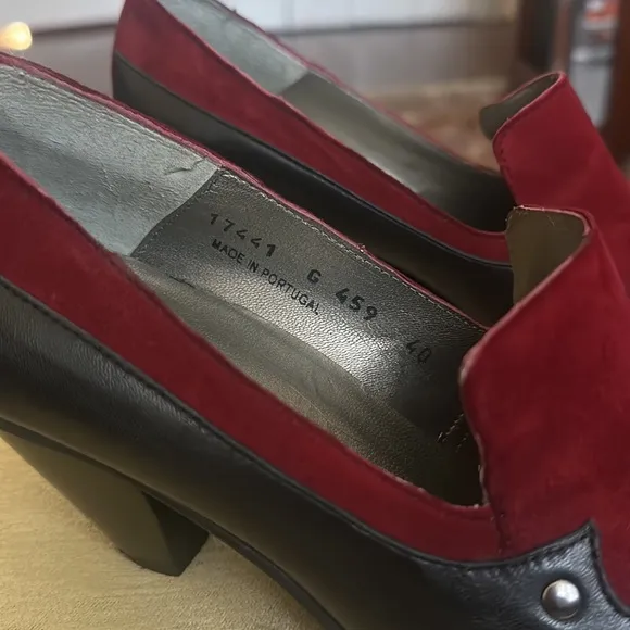 Fidji Black Leather Heels with Burgundy Suede Vamp Retro Pump Shoes EU 40
