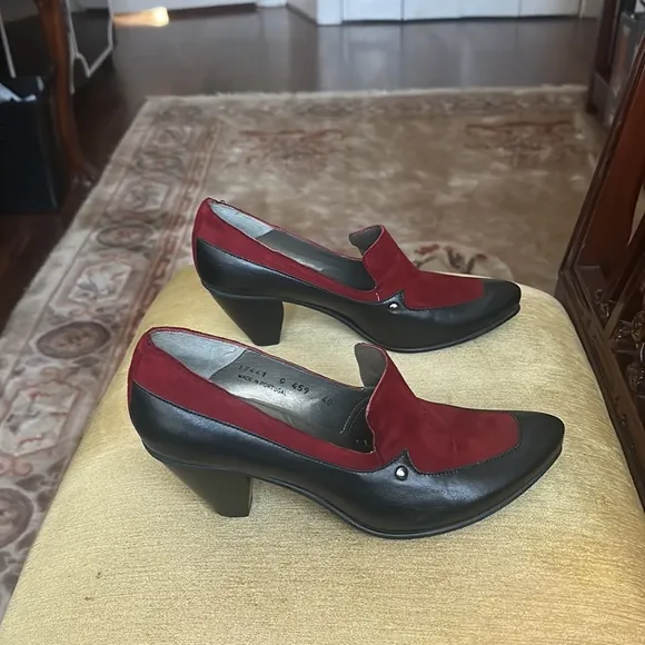 Fidji Black Leather Heels with Burgundy Suede Vamp Retro Pump Shoes EU 40
