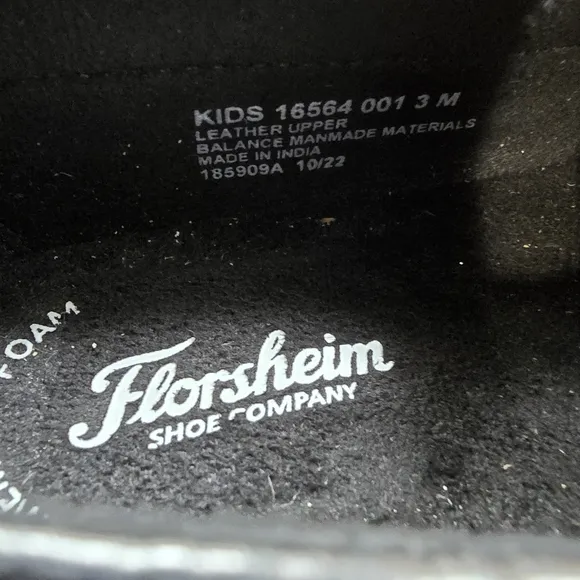 Florsheim Jasper Jr Venetian Leather Loafer. Size 3. Black dress shoes