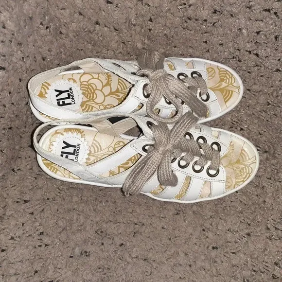 FLY LONDON-Yito-White Leather Gladiator-Ghillie Wedge Sandal-Sz 38-Excellent