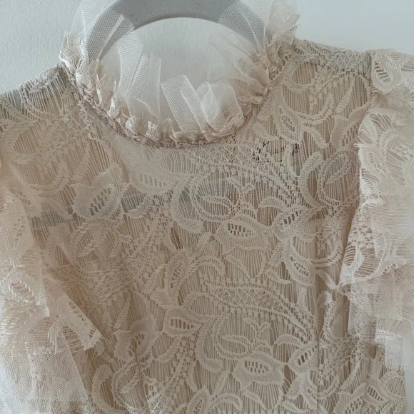 Formal Dress, Lace, Wedding, Jr. Bridesmaid, Flower Girl, Sz 8 but more like 10