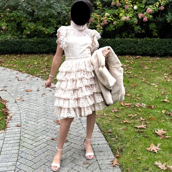 Formal Dress, Lace, Wedding, Jr. Bridesmaid, Flower Girl, Sz 8 but more like 10