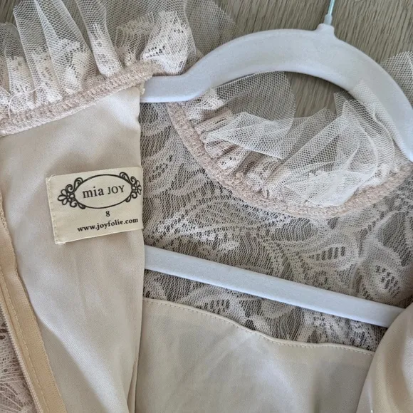 Formal Dress, Lace, Wedding, Jr. Bridesmaid, Flower Girl, Sz 8 but more like 10