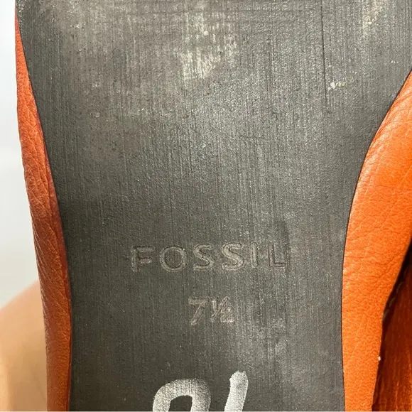 Fossil cognac leather flats shoes size 7.5 buckle Y2K