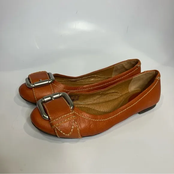 Fossil cognac leather flats shoes size 7.5 buckle Y2K
