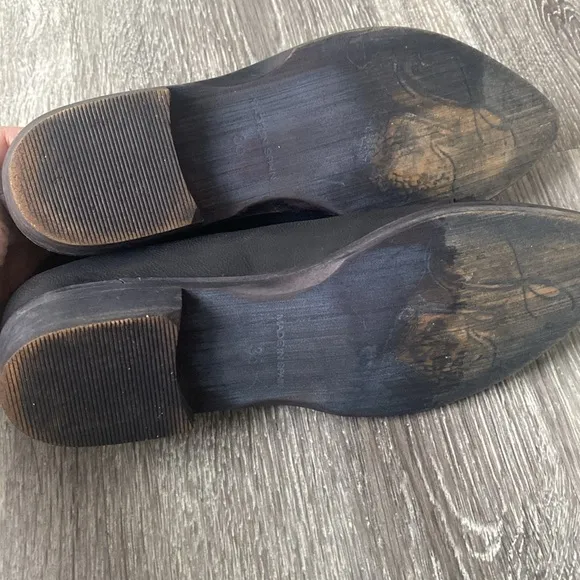 Free People Royele Black Leather Cutouts Modern Structure Flat shoes sz 6 NWOT