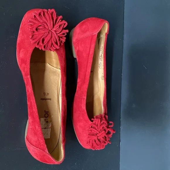 Gabor Hollywell Ladies Flower Trim Leather Suede Ballet Pumps Red Size 4.5
