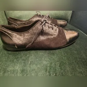 Gentle Souls genuine calf hair Oxfords black size 7.5