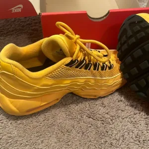 Gently worn Nike air max.