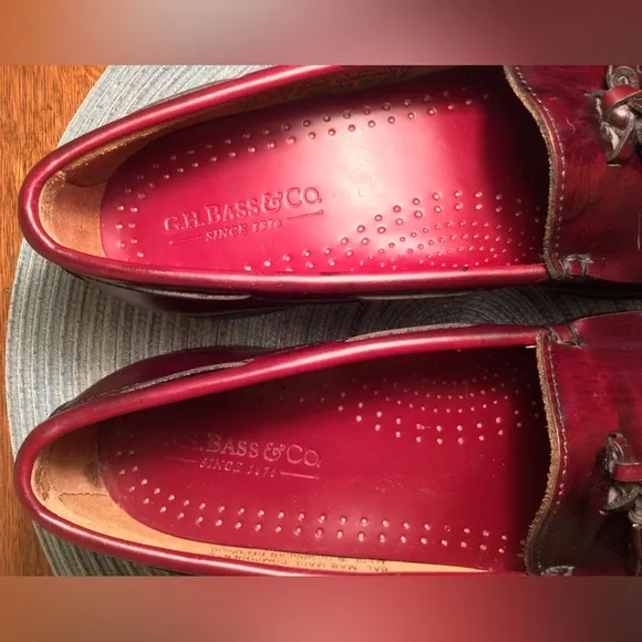 GH Bass Weejuns Kiltie Loafer Mens 9.5 C Burgundy Tasseled Leather Dress Shoes