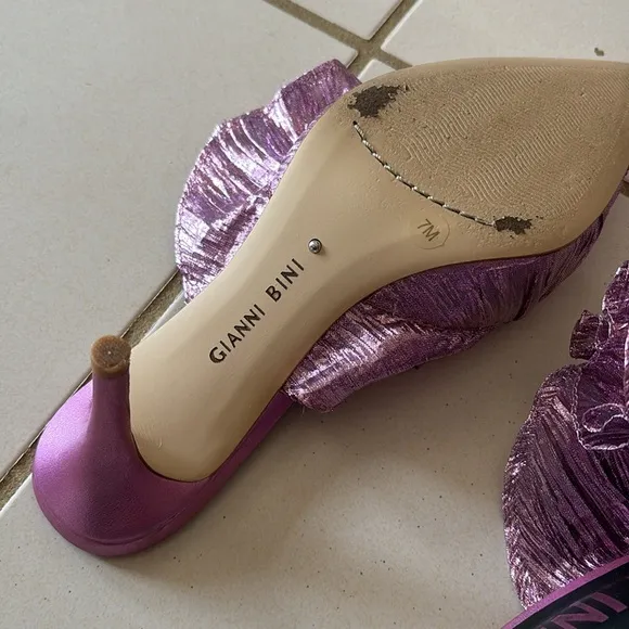 Gianni Bini Purple ruffle mules