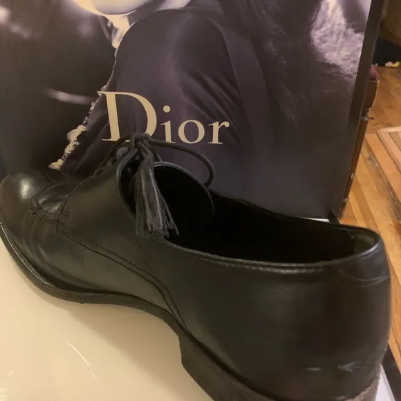 Giorgio Armani black leather Mens tie up shoes 43