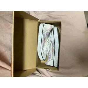 GIRL VANS Ward Heart Tie Dye Shoes Size 3 With Box