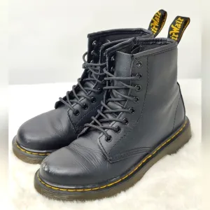 Girls black Dr.Martens sz 1