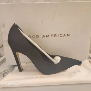 Good American Satin Pumps Pointed Toe Size Various. NIB