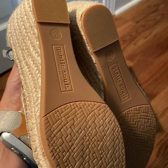 Gorgeous NEW Gentle Souls metallic espadrille platform sandals 7.5 💋