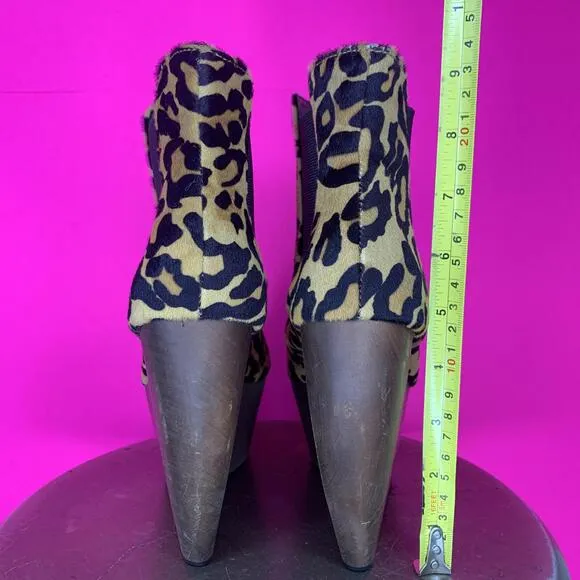 Grey City Leopard Print Calf Hair Cross Cutout Wood Platform Chelsea Boot Sz 7