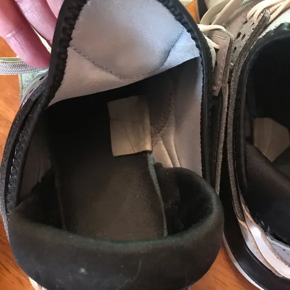 GUC Jordan Flight shoes size 7Y gray/black