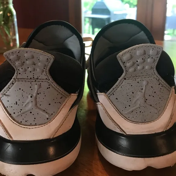 GUC Jordan Flight shoes size 7Y gray/black