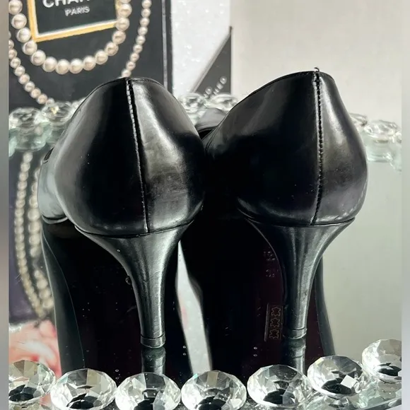 GUCCI  Black Leather Classic Pump 1012555  Size 38.5 C Made in Italy