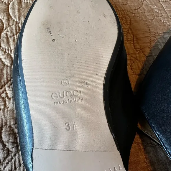 Gucci Black Leather Loafers for Women