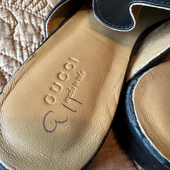 Gucci Black Leather Loafers for Women