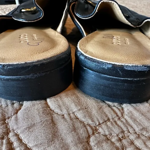 Gucci Black Leather Loafers for Women