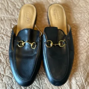 Gucci Black Leather Loafers for Women