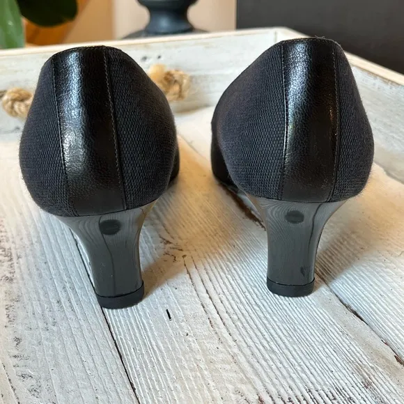 Gucci Black Pumps Women's Size 7 VGUC with box