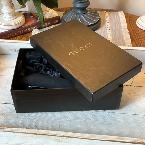 Gucci Black Pumps Women's Size 7 VGUC with box