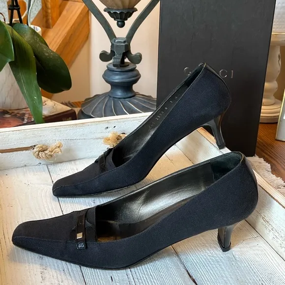 Gucci Black Pumps Women's Size 7 VGUC with box