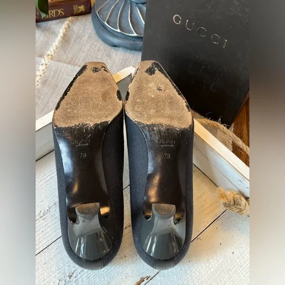 Gucci Black Pumps Women's Size 7 VGUC with box