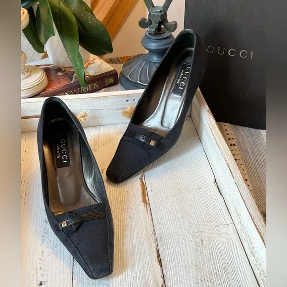 Gucci Black Pumps Women's Size 7 VGUC with box