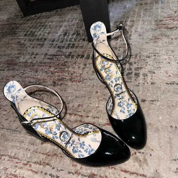 Gucci Elegant Black Women's Mary Jane Pump Heels 38 EUC