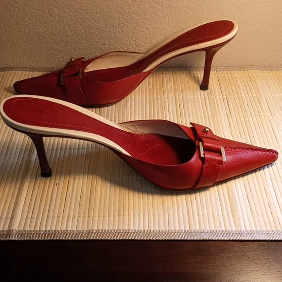 GUCCI Elegant Rust Leather Women's Mules Size 9.5