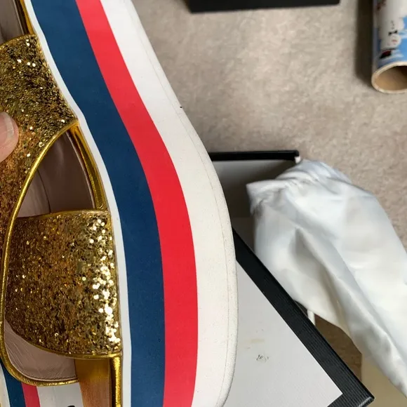 Gucci glitter gold shoes with box