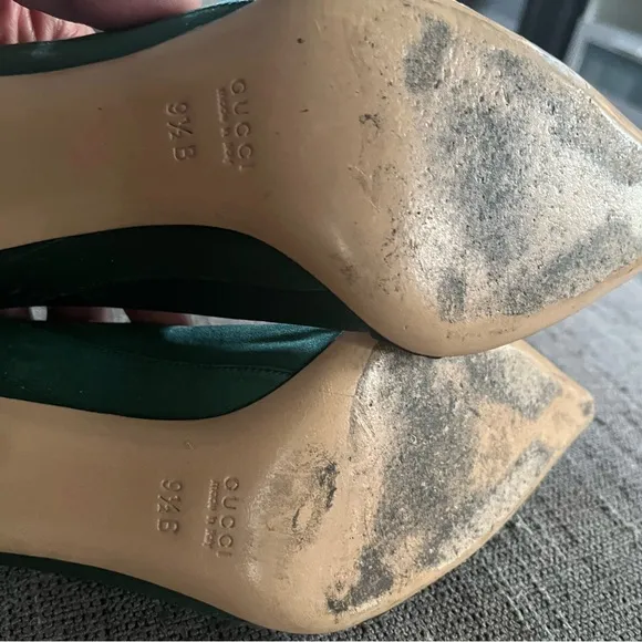 GUCCI Green Satin Pleated Pumps
