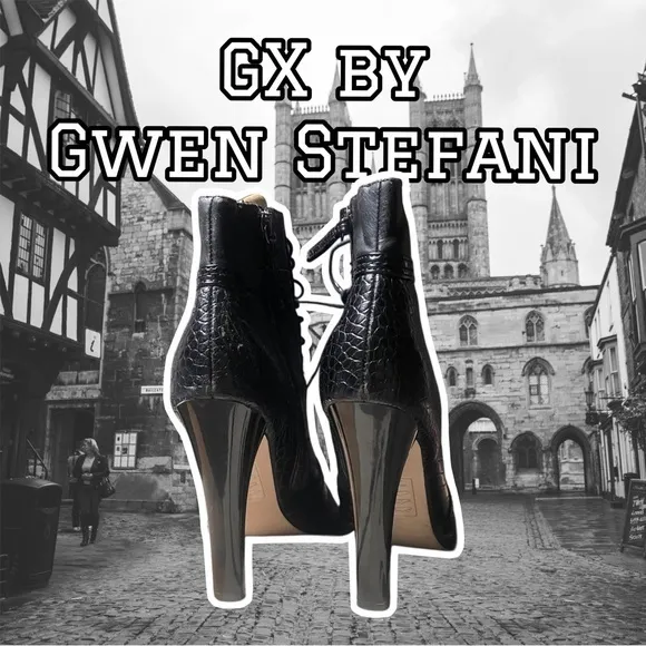 GX by Gwen Stefani Ankle Boots Size 6 Black Embossed Faux Leather “Noriko”