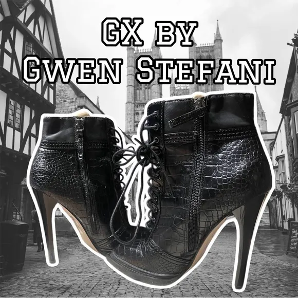 GX by Gwen Stefani Ankle Boots Size 6 Black Embossed Faux Leather “Noriko”