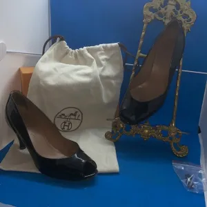 Hermès GROUPIE Black PATENT LEATHER PUMPS   PUMP HERMES SHOES 👠 size 35