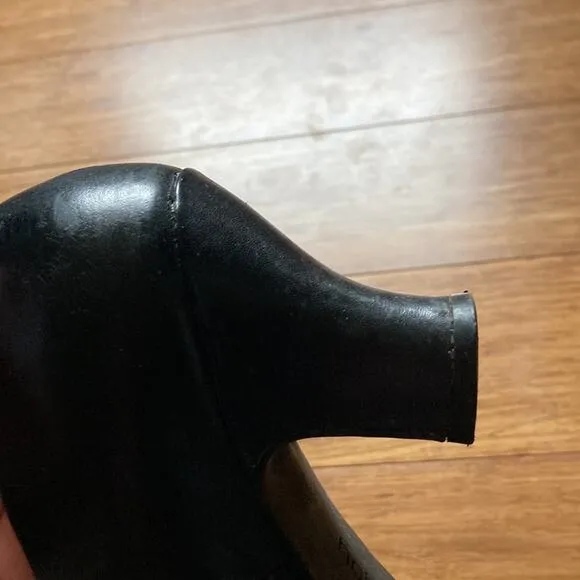 Hotter Shoes Black Leather Retro Inspired Pumps, Size 6.5