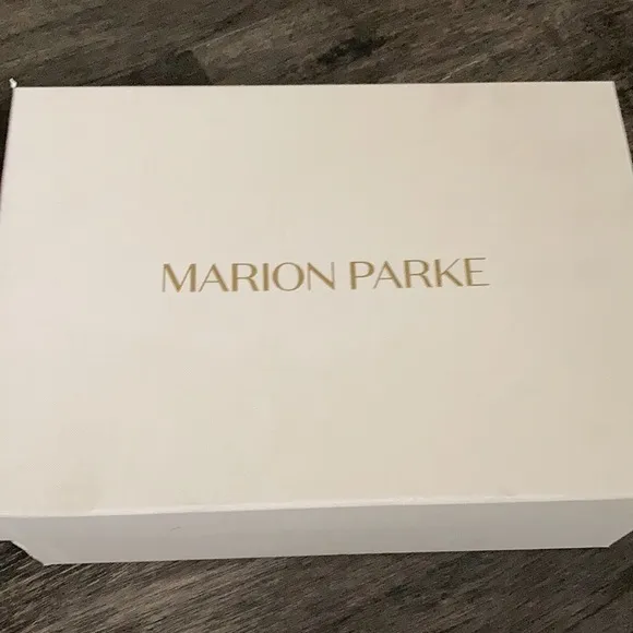 🎉HP👏NIB Marion Parke Women's Leah Tie Sandal 7.5
