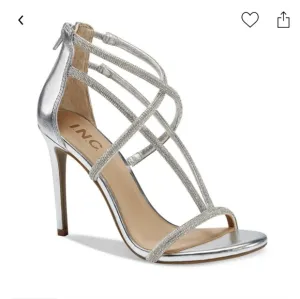 INC KRISTA STRAPPY SPARKLE DRESS SANDALS.  SIZE 8