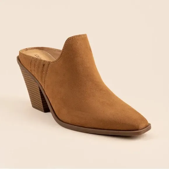 Indigo Rd. Ezria Mules in Tan, Women’s Size 7.5